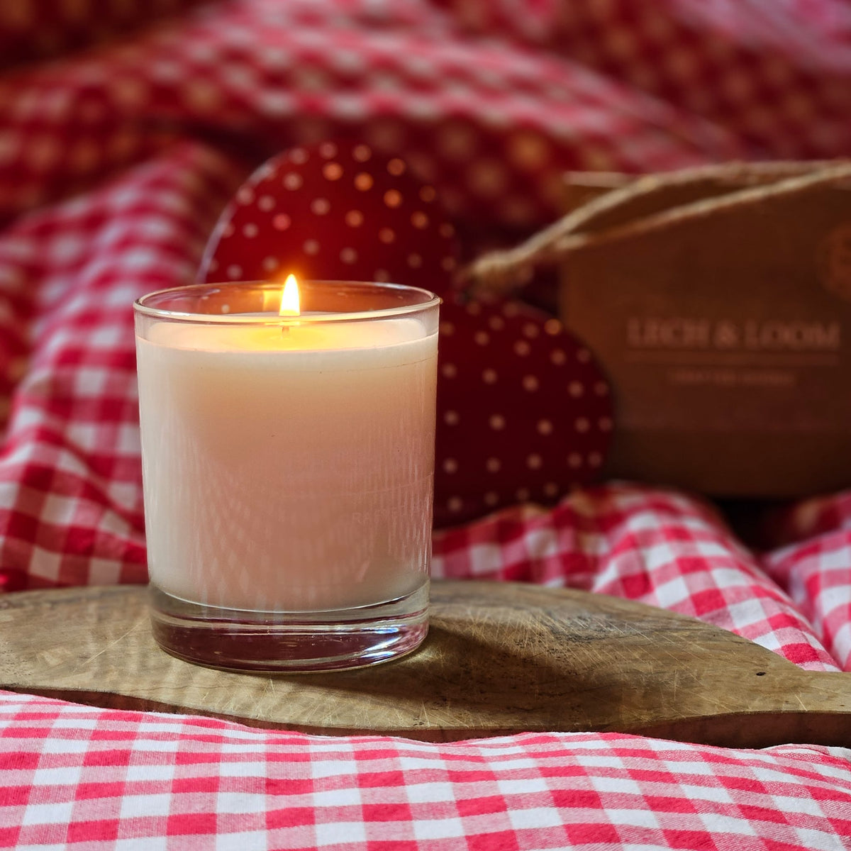 LECH & LOOM Duftkerze Frühlingsfrische – handgegossene Sojawachskerze