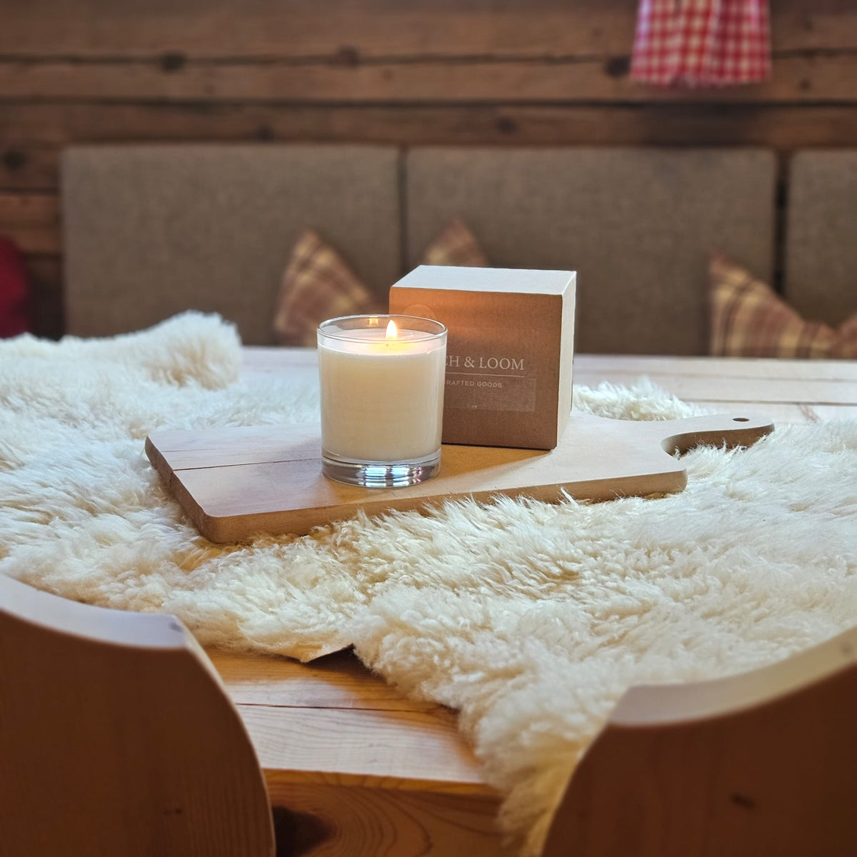 LECH & LOOM Duftkerze Bergluft – handgegossene Sojawachskerze